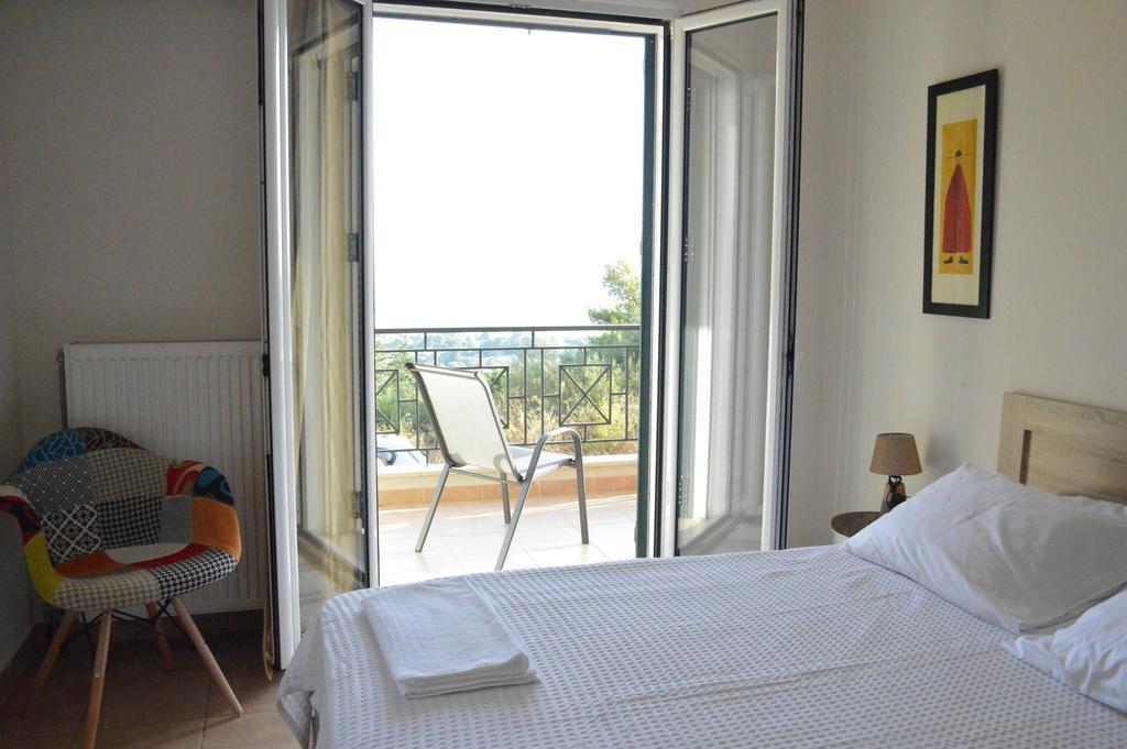 Erismini Apartment Frinion Exterior photo